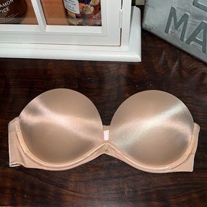 VICTORIAS SECRET 💕 STRAPLESS T-SHIRT UNDERWIRE BRA